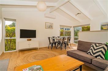 Retreat by the Beach (Bachcare) - Pauanui
