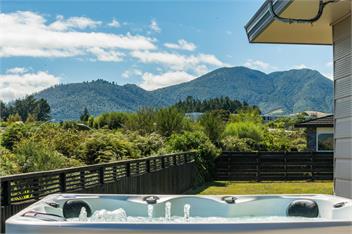 Retreat on Harvey Street - Taupo