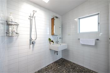 PAH VIEW HOUSE: Coast and Country - auckland