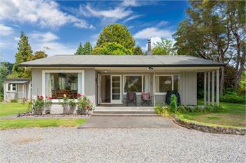 Tongariro Base Camp (Bachcare) - Turangi