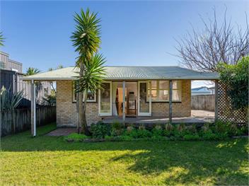 The Carolyn (Bachcare) - Whangamata