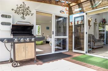 Hosts on the Coast Saltwater Days - Whitianga