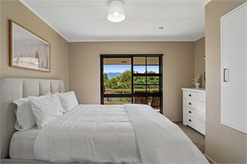 Alpine Escape (Bachcare) - Wanaka