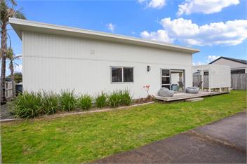 Whanga on Foot - Fantastic Location! - 