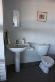 Laval Apartment - Nelson