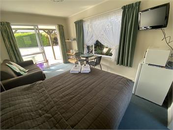 Curio Bay Seaside Accommodation - Curio Bay