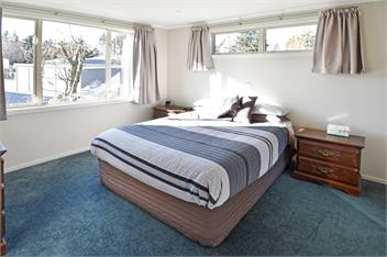 Modern On Jollie - Twizel
