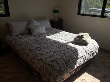 DONS PLACE - PICTON