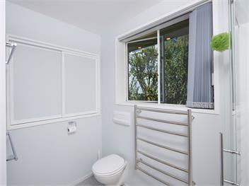 Lakeside Serenity (Bachcare) - Wanaka