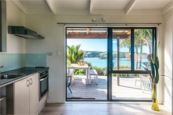 Sol Spa Oasis (Bachcare) - Surfdale