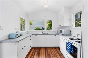 Blue Gate Cottage (Bachcare) - Waikanae Beach