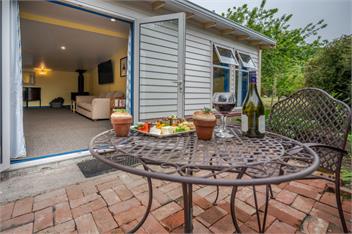 Matagouri Cottage (Bachcare) - Port Levy