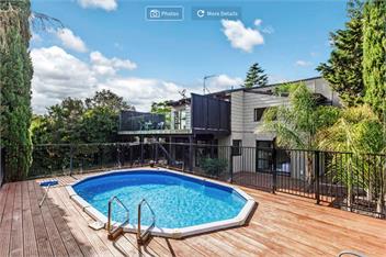 Beachside Retreat - Pool. - Auckland