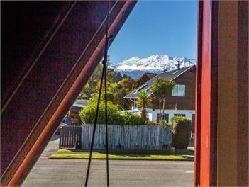 Ruapehu Chalet Rentals TM3 - Cherry Ripe - ohakune