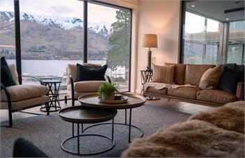 Genoa | lakefront apartment | walk to town - Wanaka