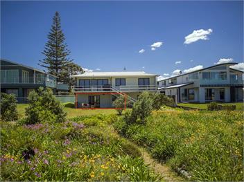 Sandy Doorstep (Bachcare) - Whangamata