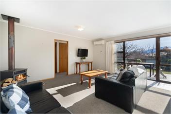 Downtown Delight (Bachcare) - Wanaka