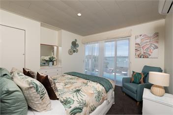 Wallace house accommodates 10 guests with option to book Ariel's Den a separate apartment onsite, sleeps 1- 4 - Bay Of Islands