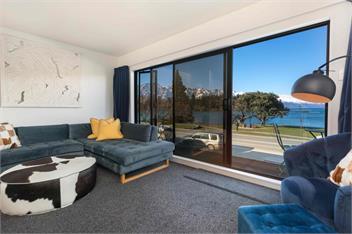 TĀHUNA LAKEFRONT LUXURY - Queenstown