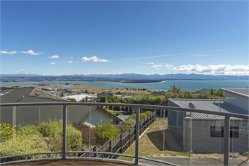 Jacaranda - Views over Tasman Bay - Nelson