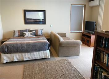 Sargood Splendour (Bachcare) - Wanaka