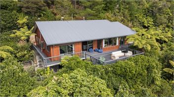 Tepuia Daze (Bachcare) - Picton