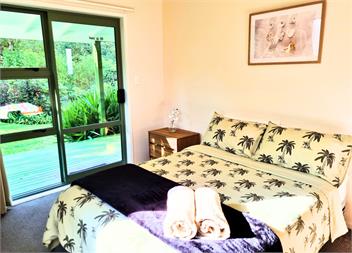 Lovely Beach Bach - Waihi Beach