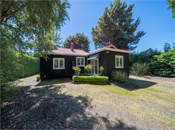 Fiordland Hideaway (Bachcare) - Te Anau
