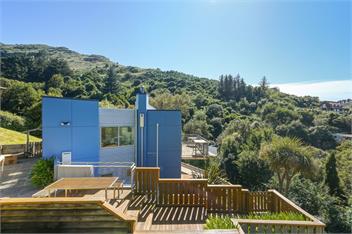 Harbour Crest Retreat (Bachcare) - Lyttelton