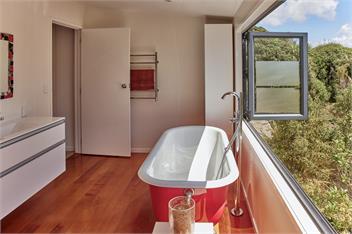 175° East - Tree House - Auckland