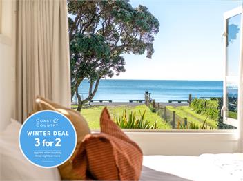 ONETANGI BEACHFRONT ESCAPE - Onetangi