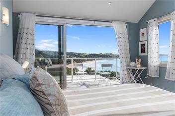 Spa and Surf Retreat (Bachcare) - 