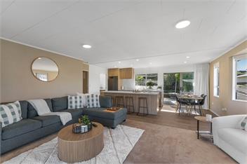 Kinder Cottage - Taupo - Private fully fenced back yard, close to shops - 