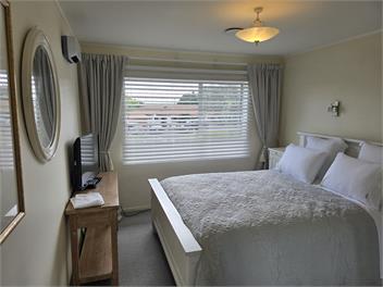 OREWA and RED BEACH - 