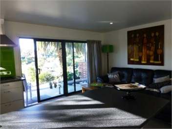 Stephens Bay Studio(green) -