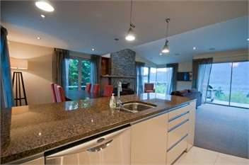 13/2 Poole Lane at Rangatira - Queenstown