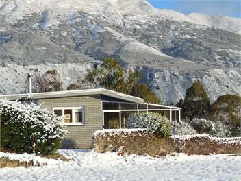 Stonycroft - Lakefront House - Lake Hawea