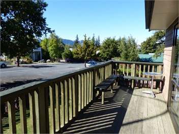 Central location on Conical Hill Road - Hanmer Springs
