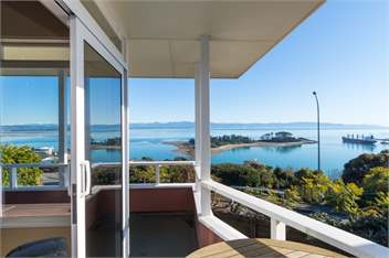 Seaside Manor - Nelson