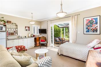 Matakana Village Cottage Chalet and sleepout - Nt Auckland