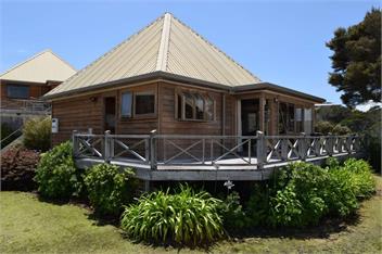 Villa 2 Te Maiki Russell. Idilic - you will enjoy.  - Northland