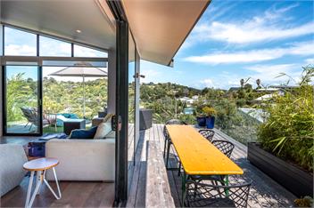 NEW Sunny Family Friendly home with SPA near everything - Waiheke
