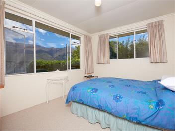 Lakeside Serenity (Bachcare) - Wanaka