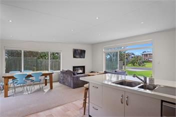 Modern Kiwi Bach (Bachcare) - Waihi Beach
