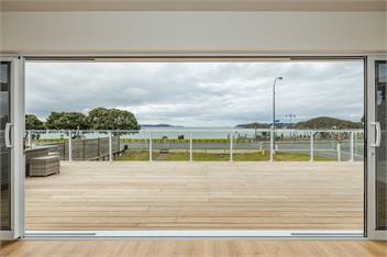 Waterfront Beach House (Bachcare) - Paihia