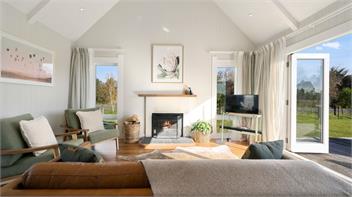 Te Whare Hipi (Bachcare) - Martinborough