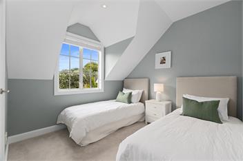 Sandy Jandal - Russell Cottages - Bay of Islands