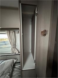 RV Space With Comfy Bed in Country Location - Hastings