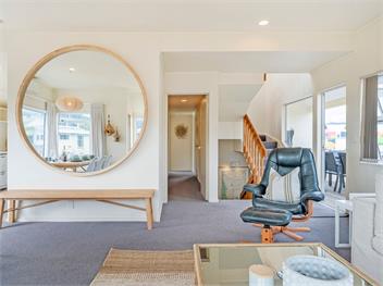 Sans Souchi (Bachcare) - Whangamata