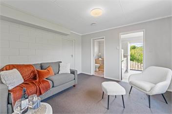 Tuis and Pools (Bachcare) - Taupo